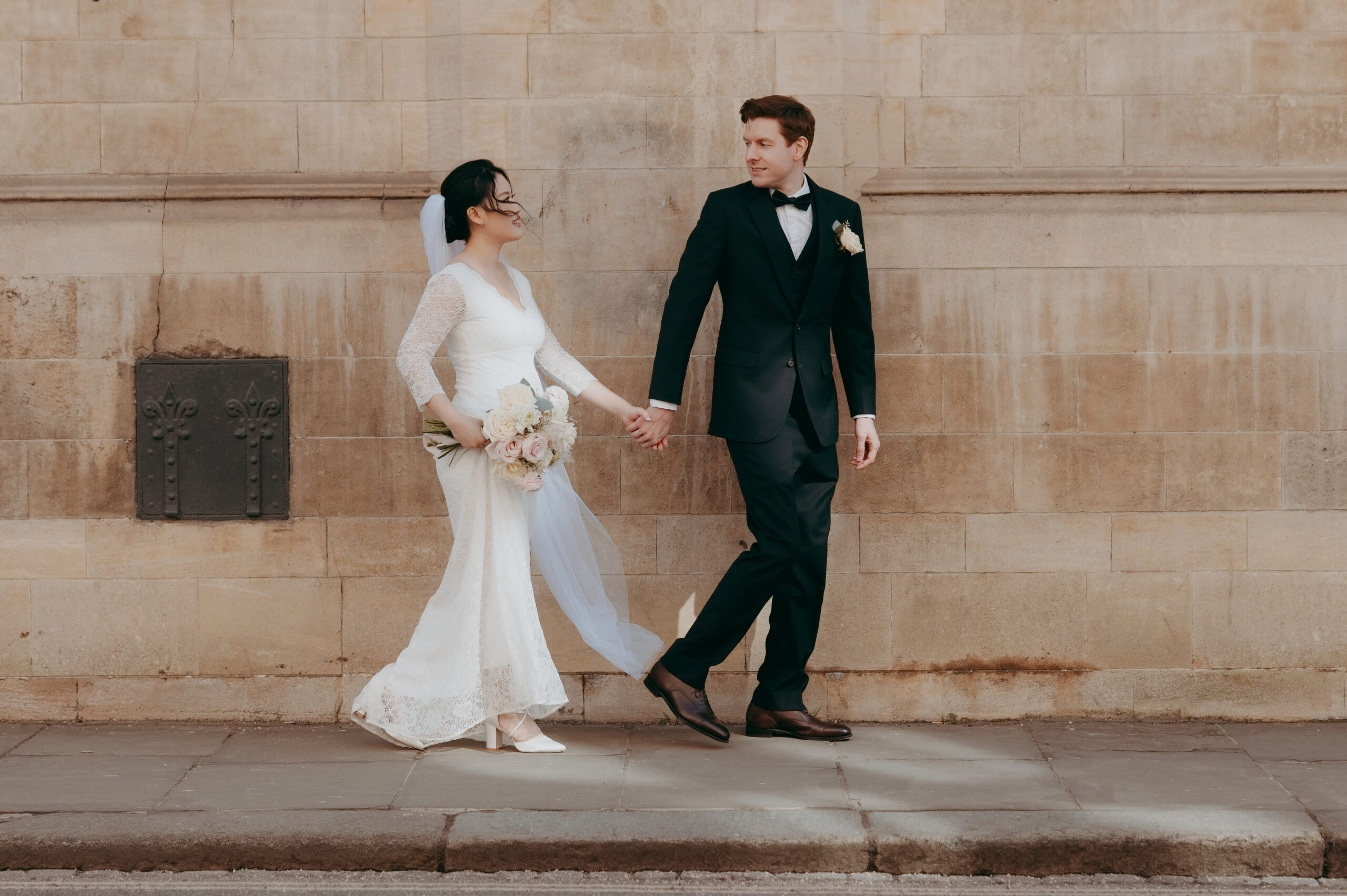 Wedding photography in and around the streets of historic Cambridge. Damien Vickers Photography